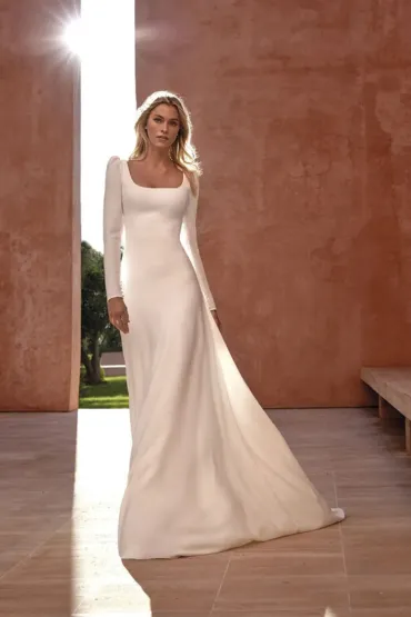 Noiva com vestido minimalista em casamento urbano - Aluguel de vestidos clean e sofisticados em São Paulo